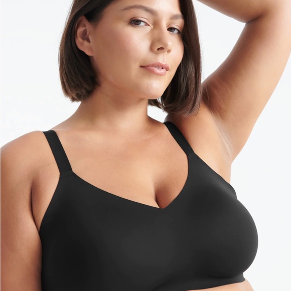 Knix Padded V-Neck Bra - Thin Strap - Picture 3 of 8